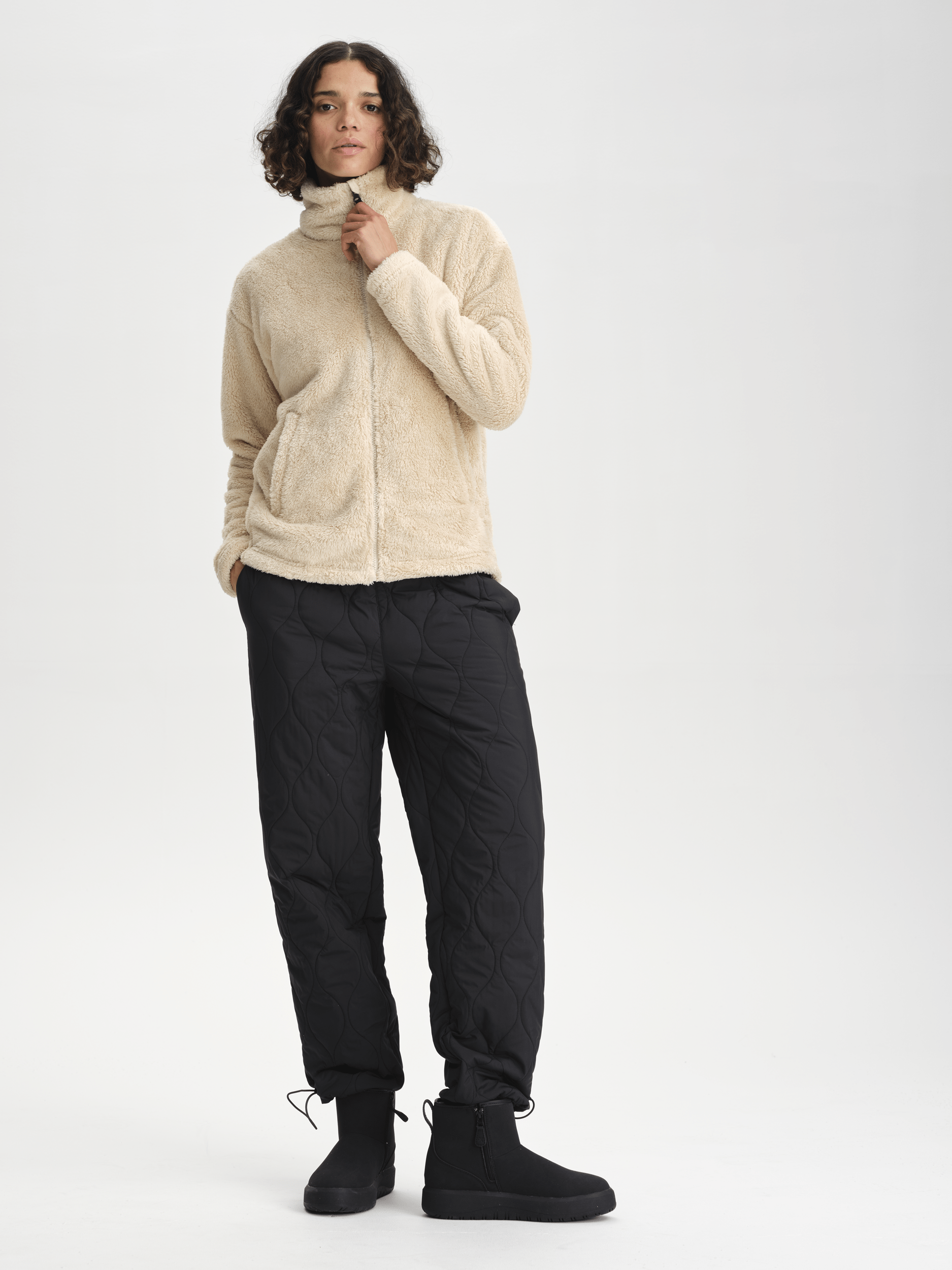 AURORA SPODNIE CZARNE Everest Spodnie