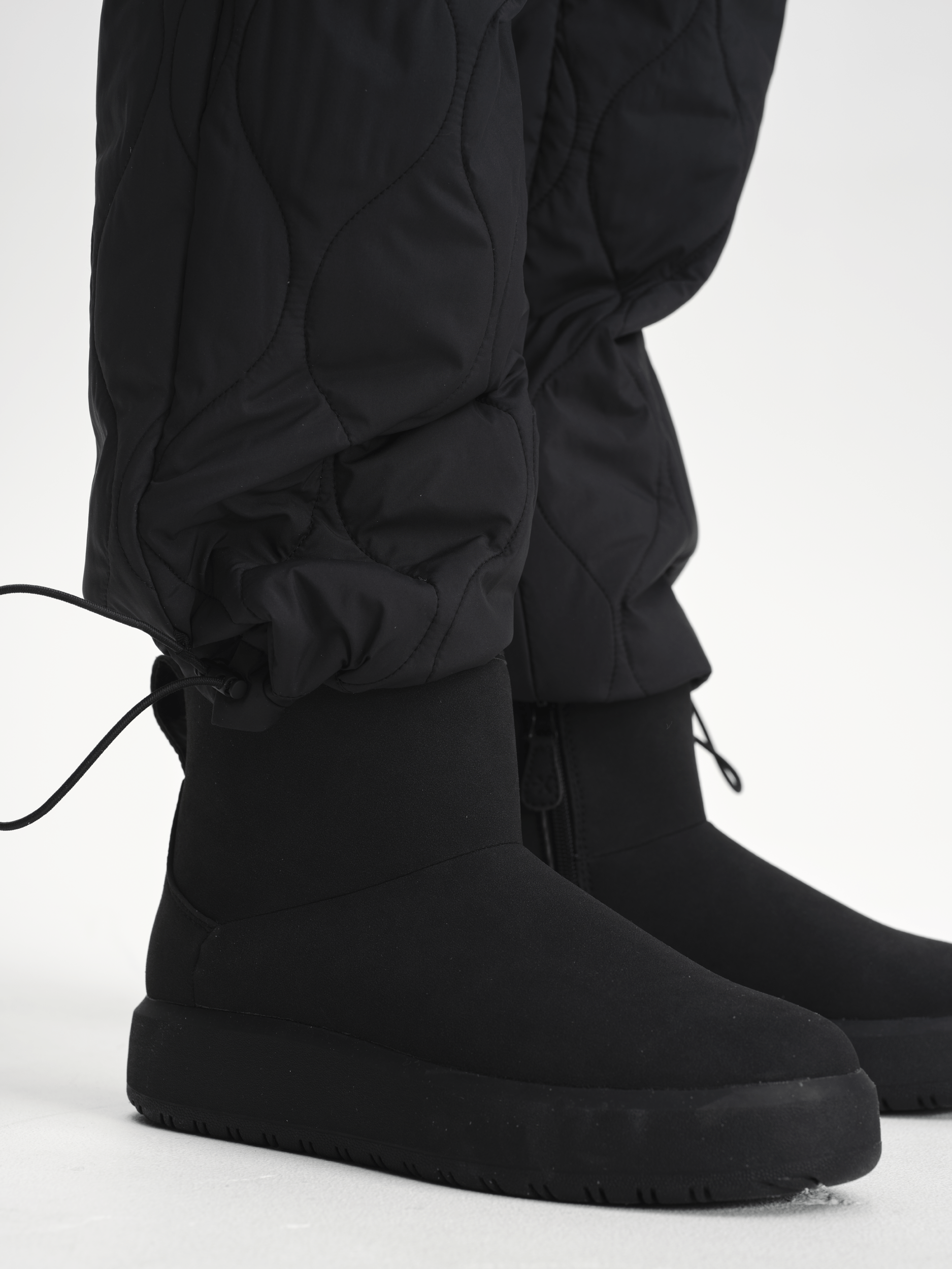 AURORA SPODNIE CZARNE Everest Spodnie