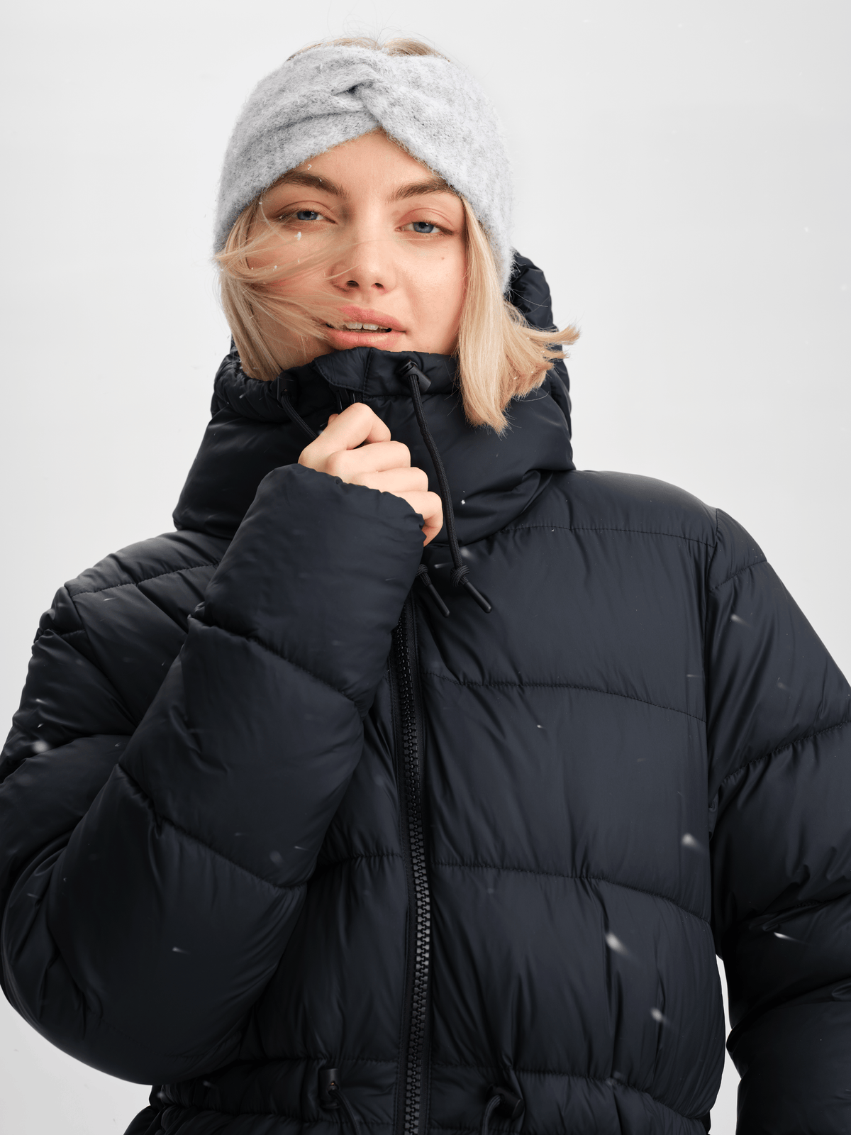 GAMILA MID JACKET BLACK Everest Padded Parka