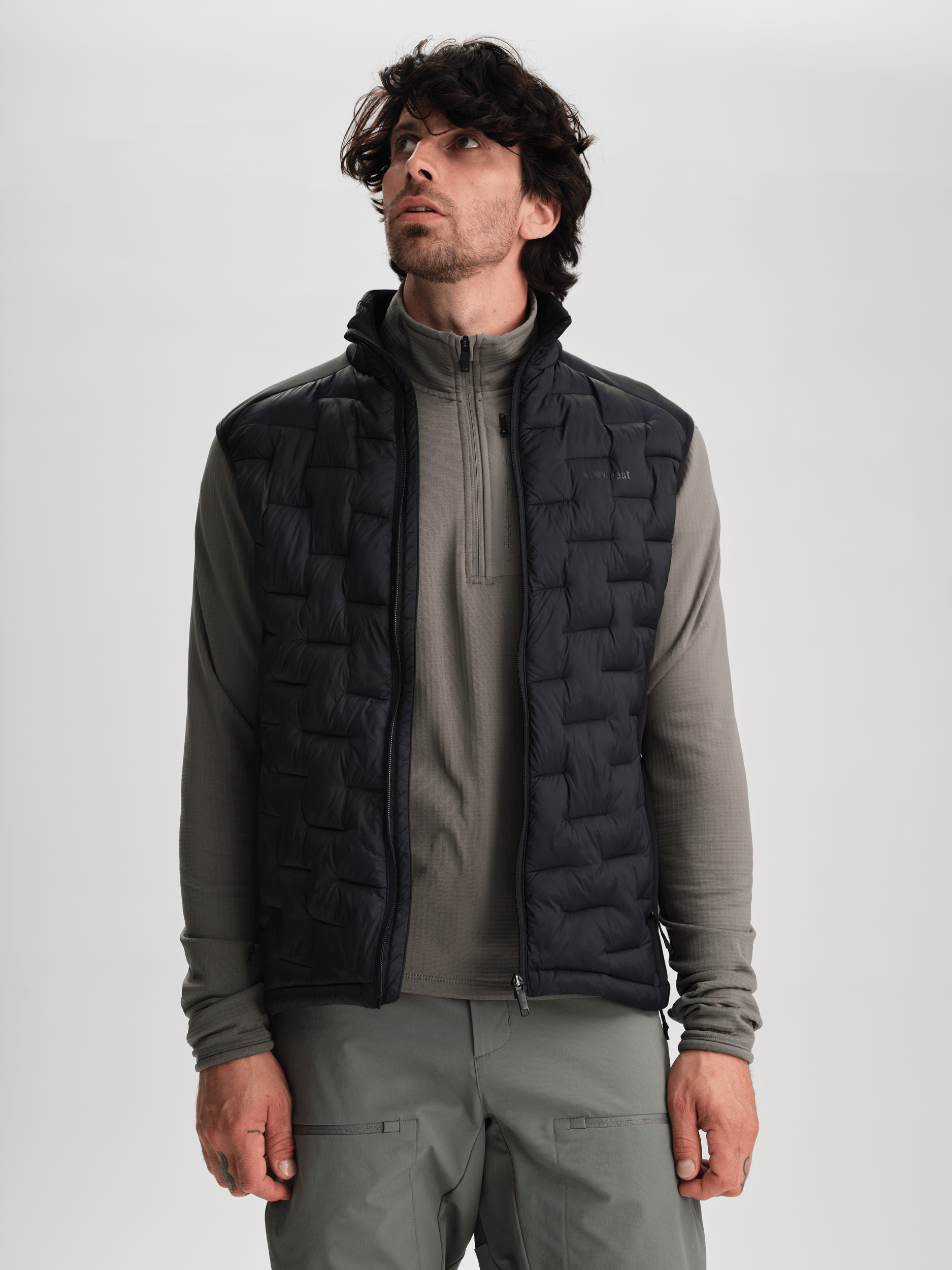 HYBRID WESTE SCHWARZ Everest Weste