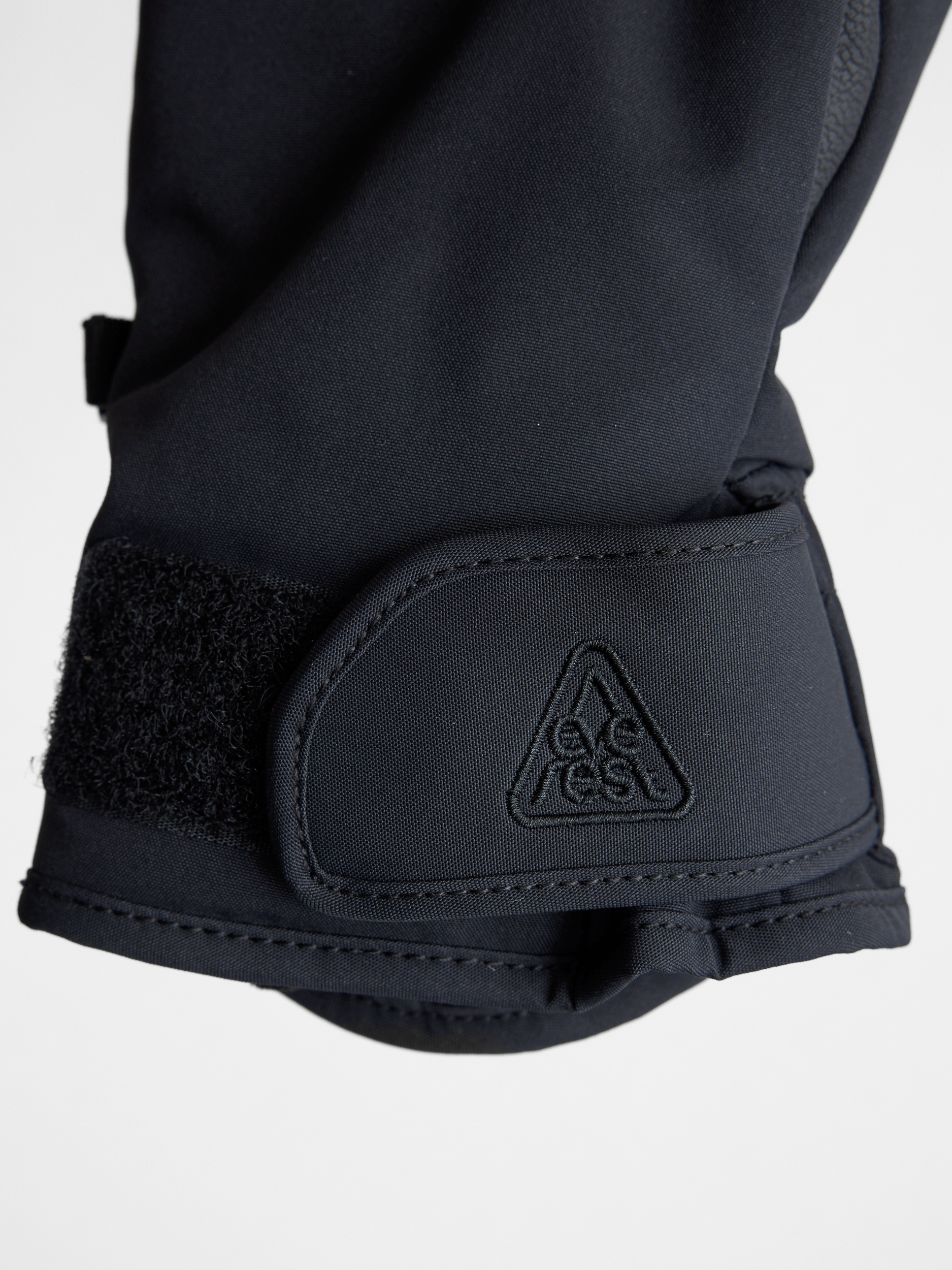 ALPINE WATER PROOF GLOVE BLACK (UNISEX) Everest Gloves