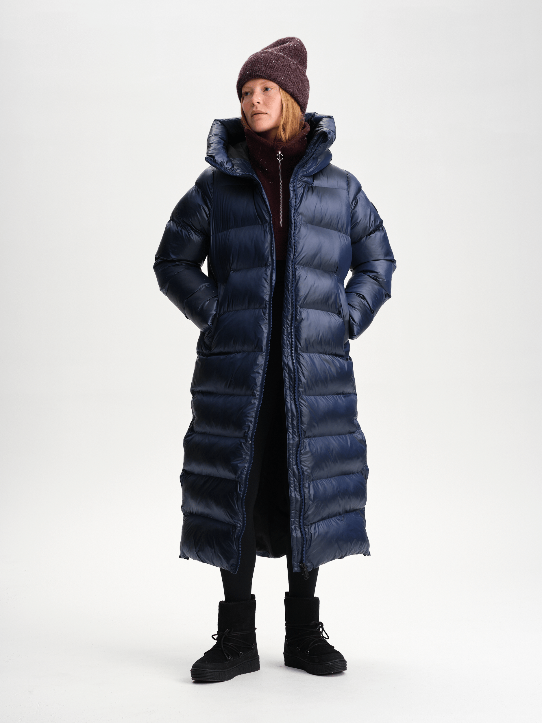 JUNEAU COAT NAVY Everest Padded Coat