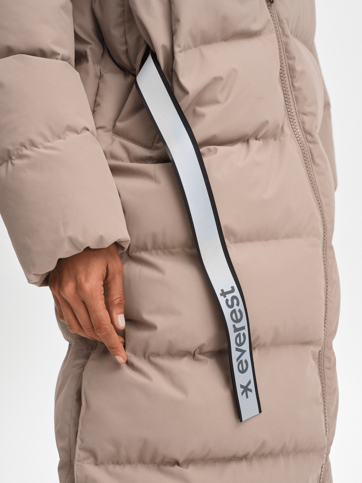 JUNEAU COAT DESERT BEIGE Everest Padded Coat