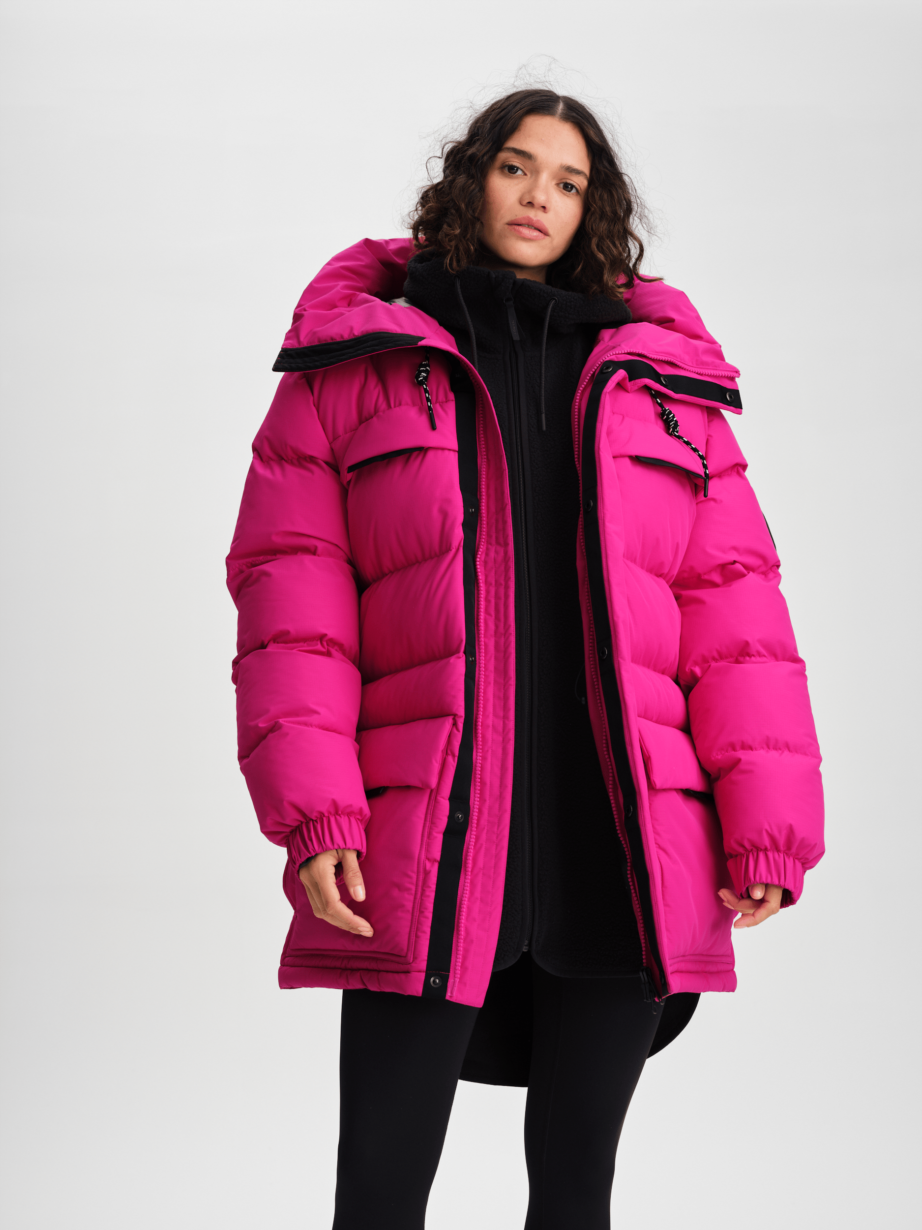 希少 GOODENOUGH VENTILATION PARKA KOOTNEY | WOMEN'S VEGAN DOWN (RECYCLED) MID-LENGTH PARKA, BLACK