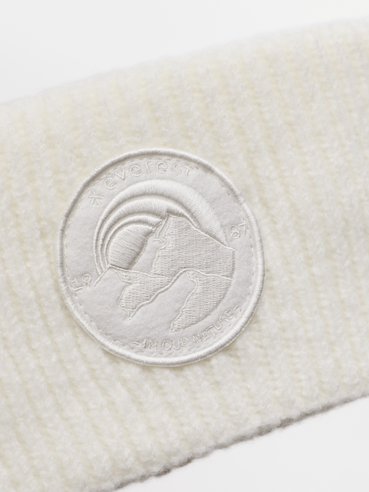 HEAVY KNIT BADGE HEADBAND SNOW WHITE Everest Beanie