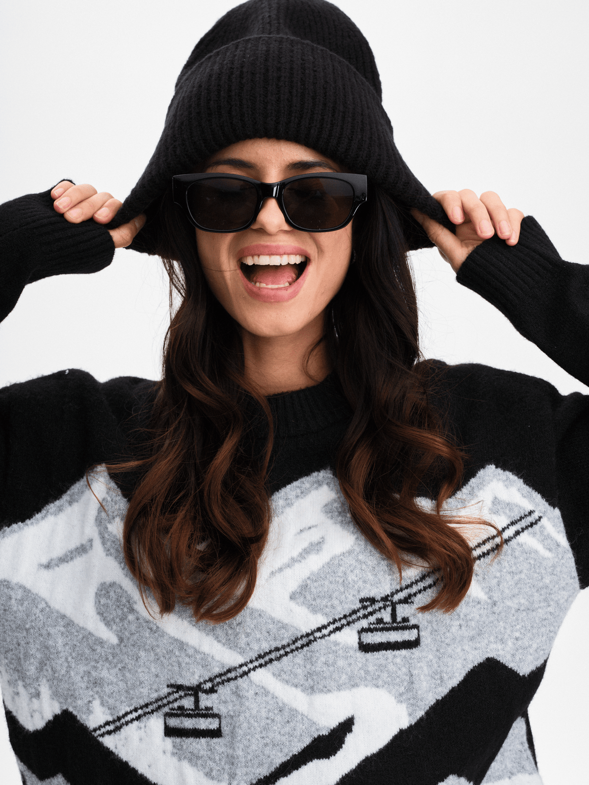 FEMME CREW SWEATER BLACK Everest Sweater