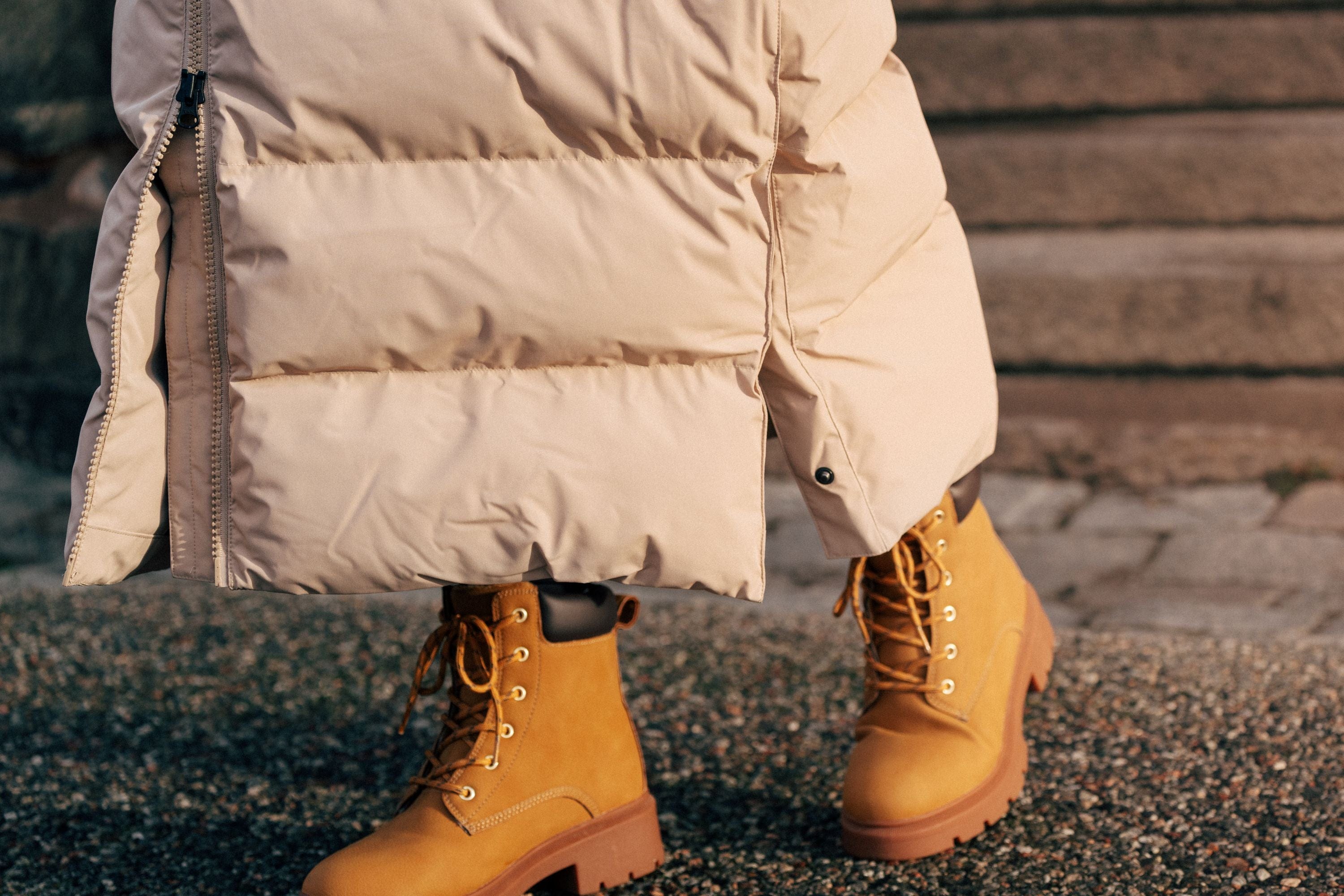 JUNEAU COAT SOFT BEIGE Everest Padded Coat