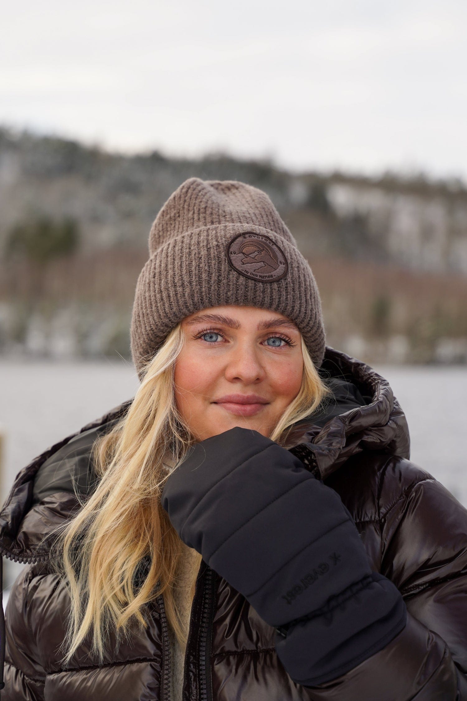 HEAVY KNIT BADGE BEANIE ASH PURPLE Everest Beanie