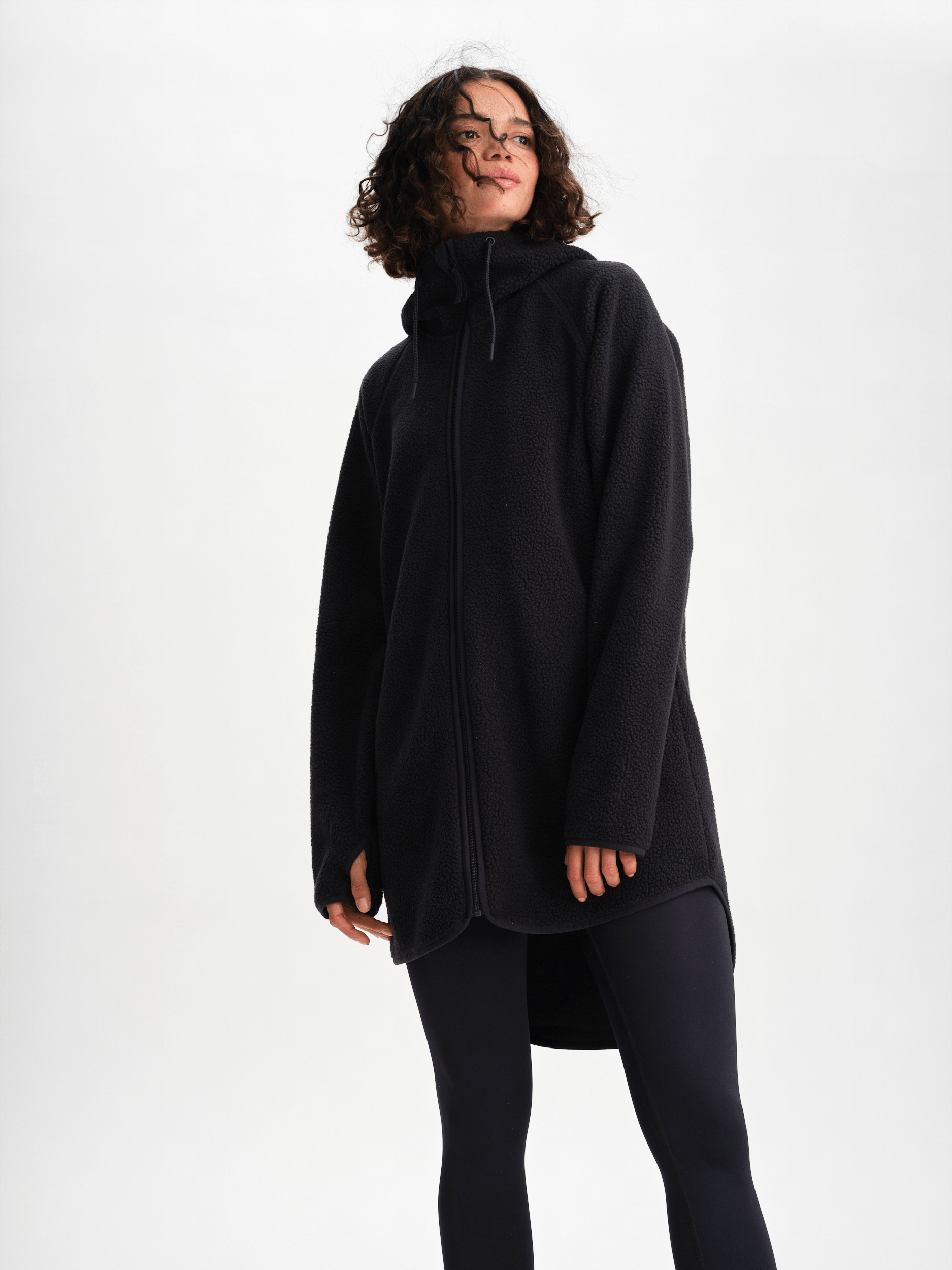 PILE LONG HOOD BLACK Everest Fleece Jumper