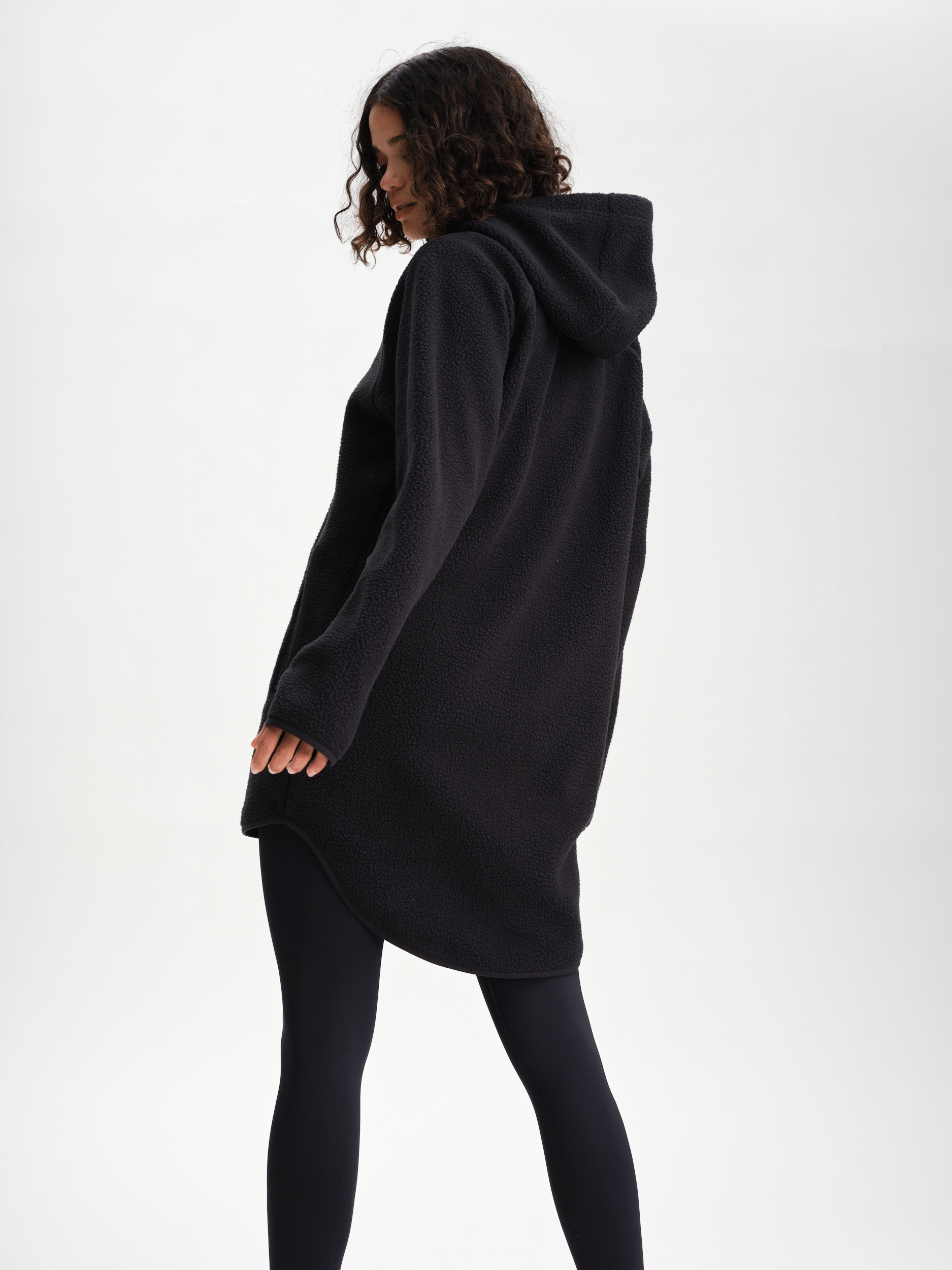PILE LONG HOOD BLACK Everest Fleece Jumper