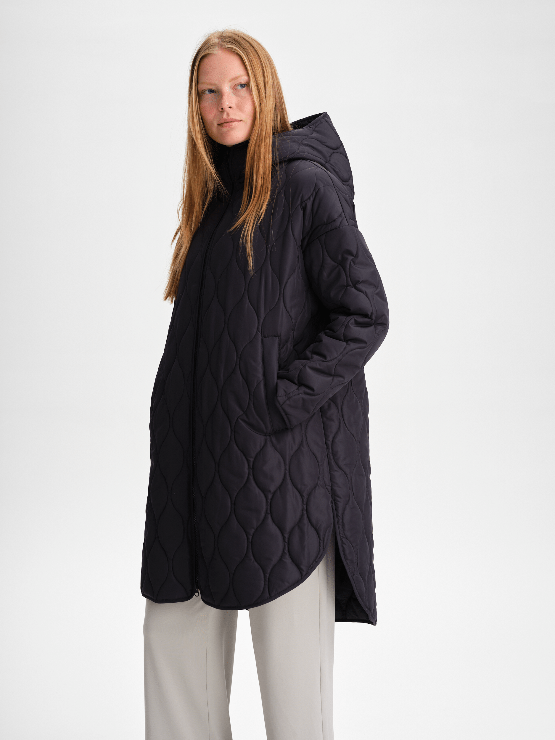 DOME MANTEL SCHWARZ Everest Gepolsterter Mantel