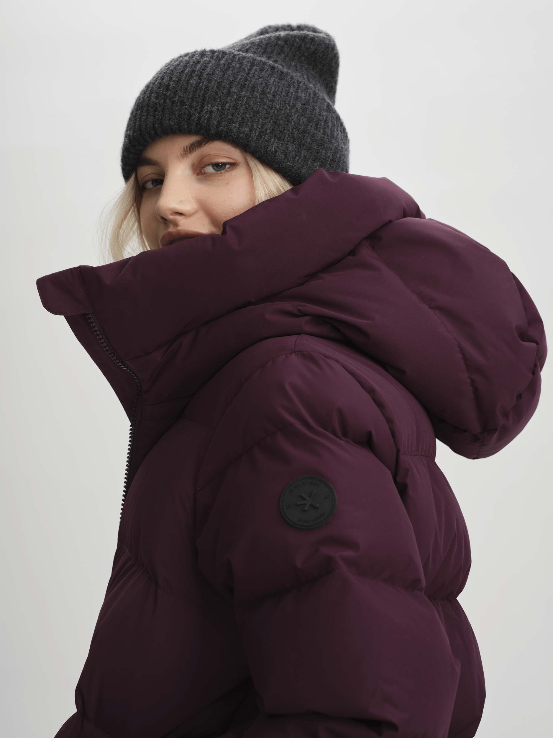 JUNEAU COAT BURGUNDY Everest Padded Coat