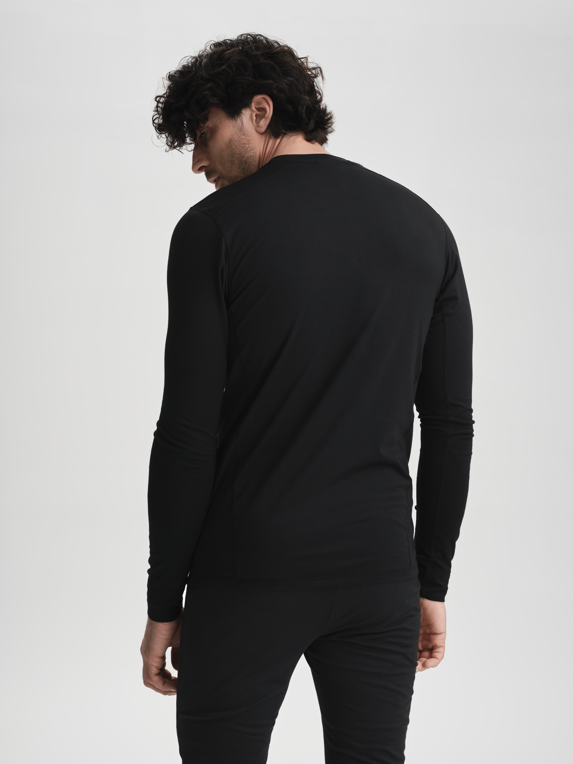 KOSZULKA BAZOWA CZARNA Everest Pierwsza warstwa