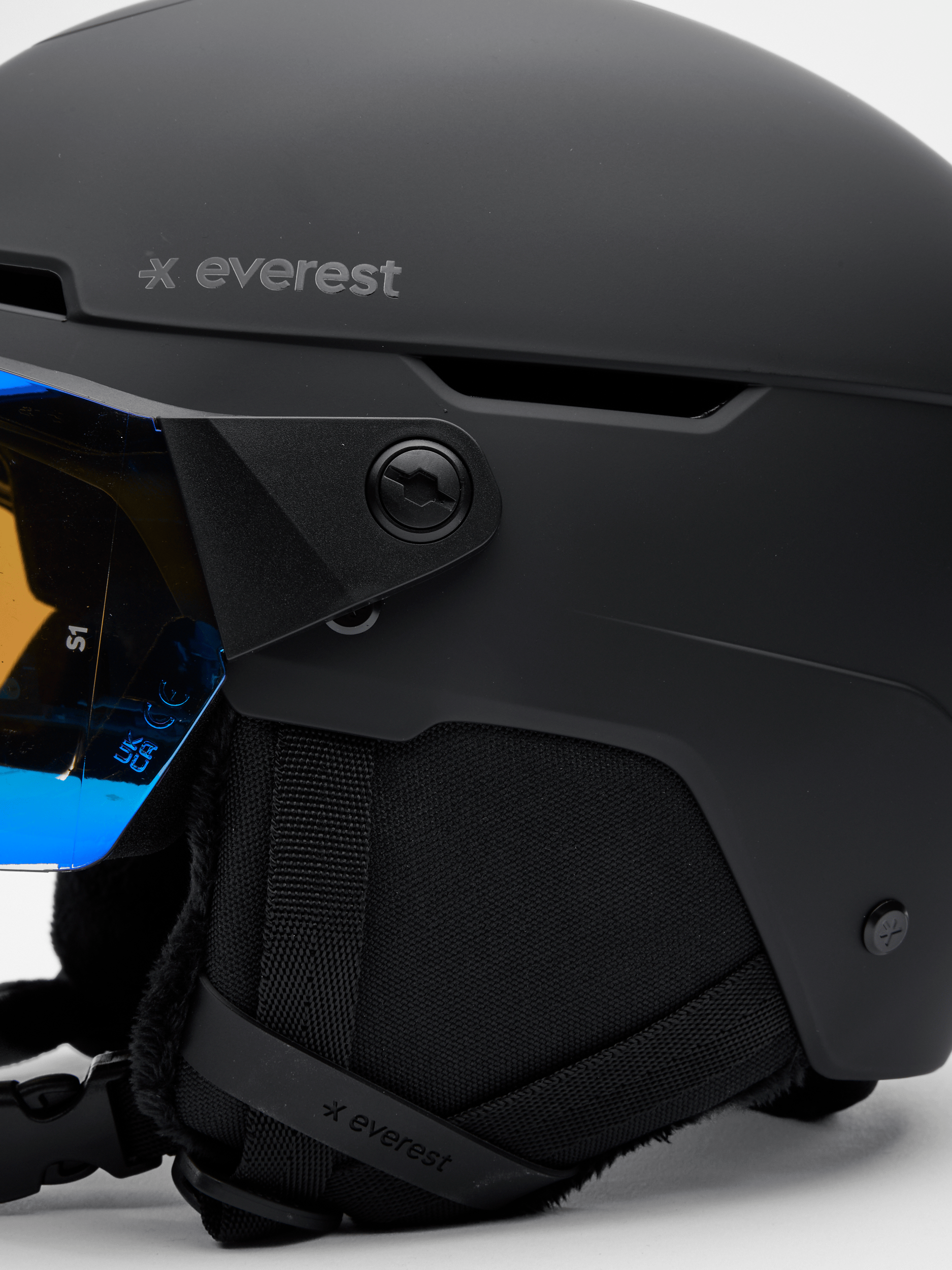 ALPINE VISOR MIPS HELM SCHWARZ - JUNIOR Everest MIPS Helm