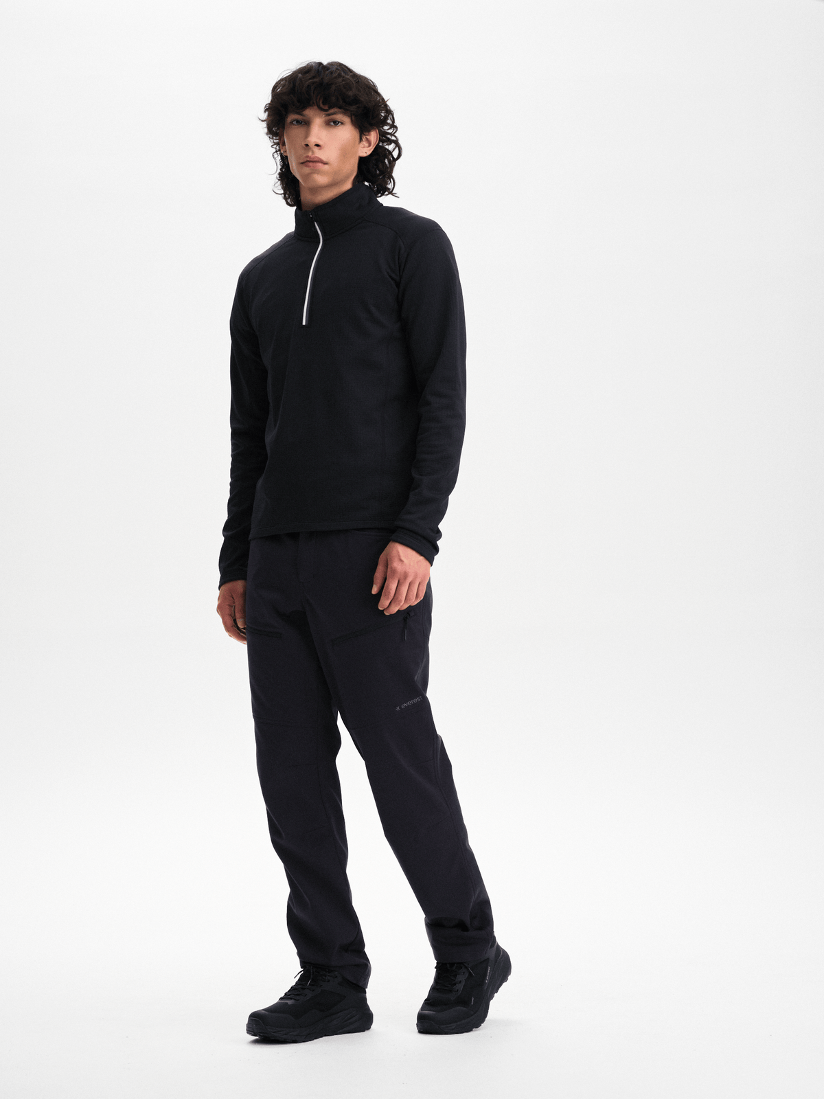 VENTURE HALFZIP BLACK -SAKNAR TEXT Everest Second Layer Hood