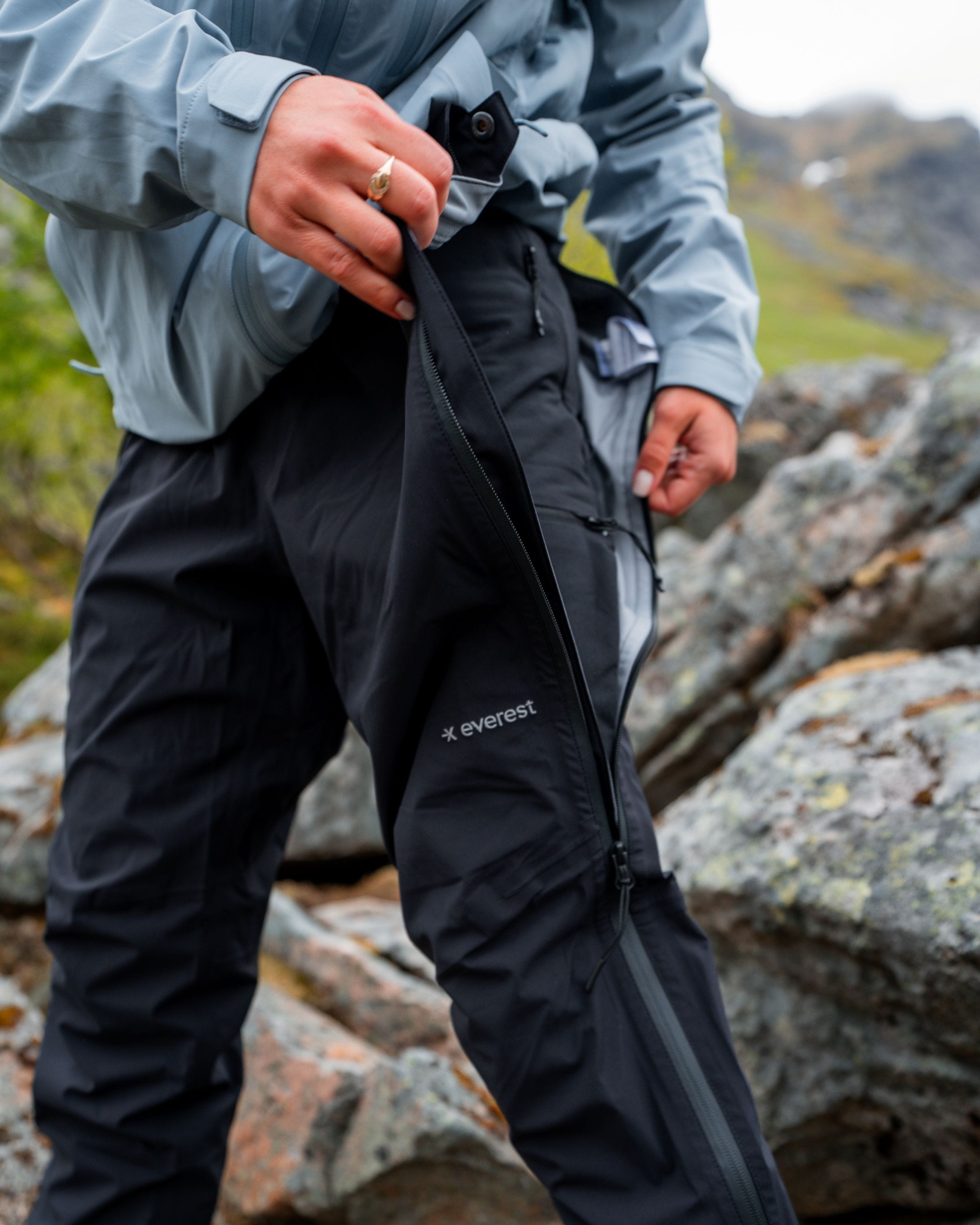 VENTURE 3 LAYER SHELL PANT BLACK WOMENS Everest Shell Pants